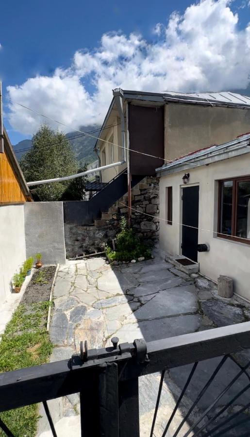 Meshia Apartment Kazbegi Luaran gambar